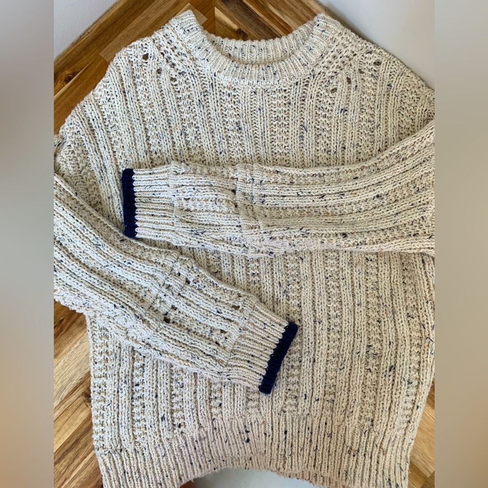 Aerie Chunky Cable Knit Oversized Cozy Sweater / Cream & Navy / Size XS